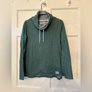 Orvis green funnelneck sweatshirt with contrasting neck, med